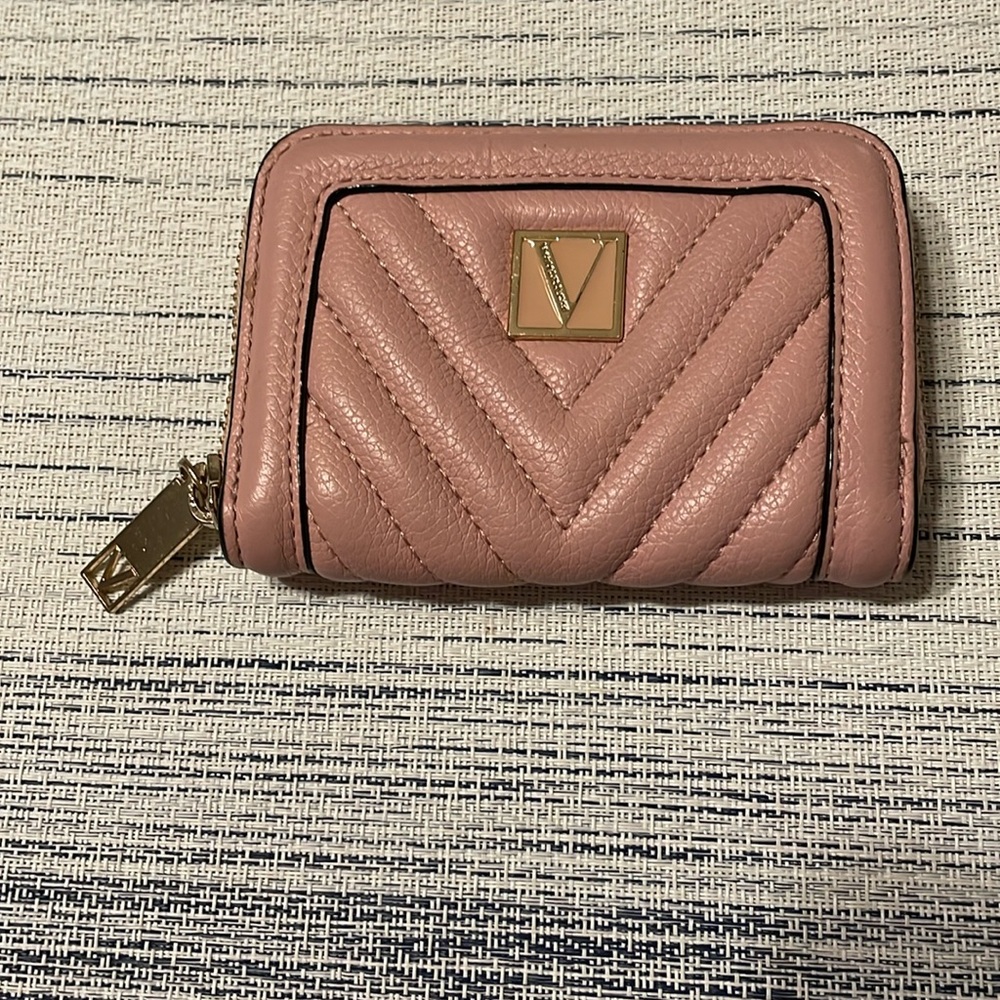 VICTORIA'S SECRET Small Wallet with Zip, Blush Pink, quilted V pattern